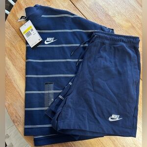 Nike Women’s Oversized S Cropped Navy & White Striped Set NWT